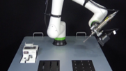 カメラを搭載した協働ロボットによる部品の精密検査