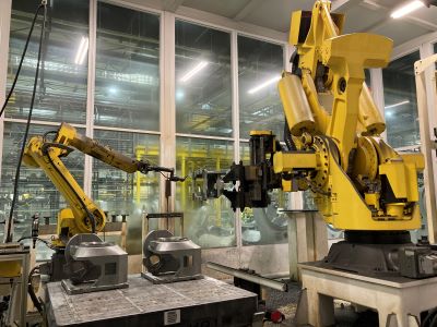 把持式のロボットバリ取りシステム