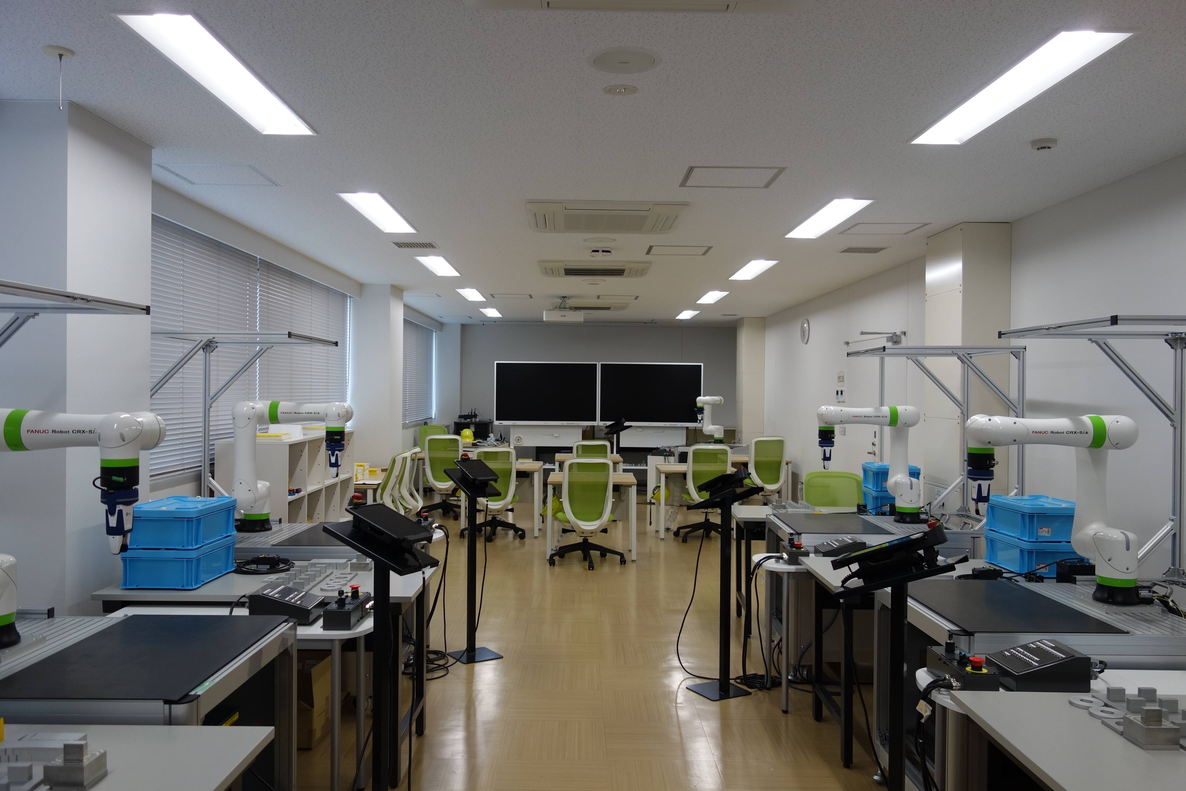 2Fロボット実習場